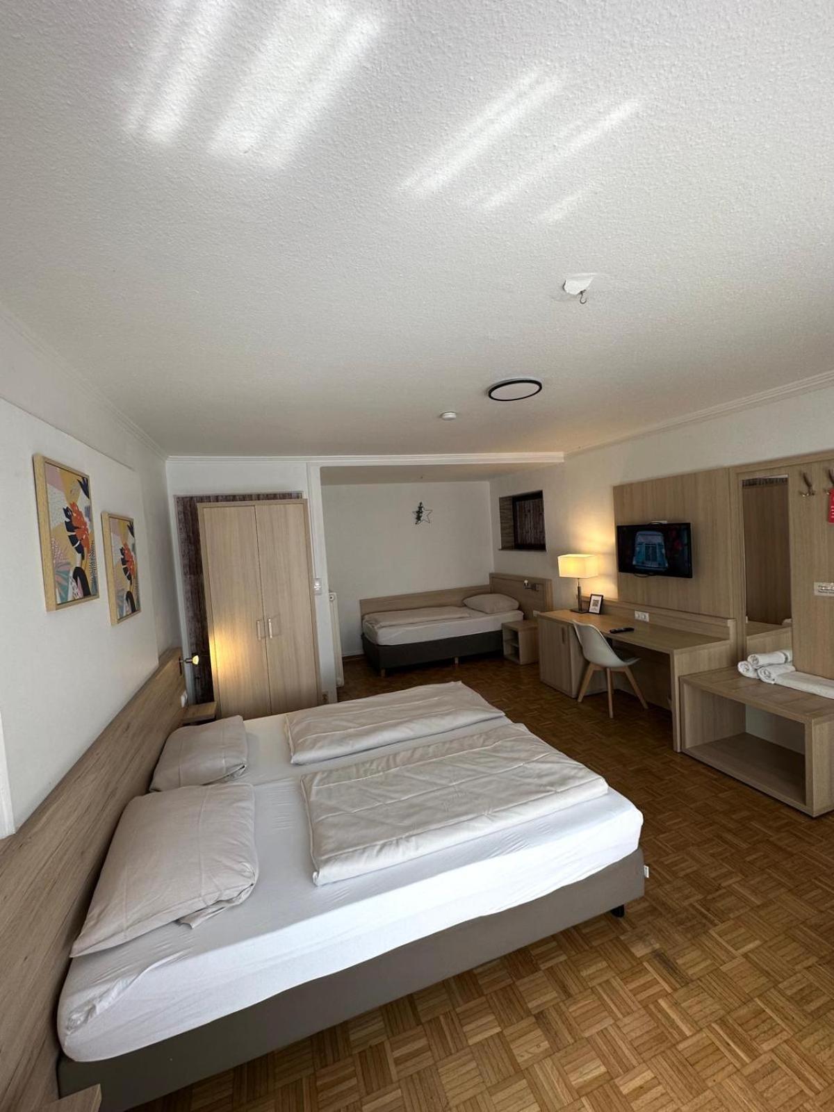 Pension Im Heidort ออยเทน ภายนอก รูปภาพ