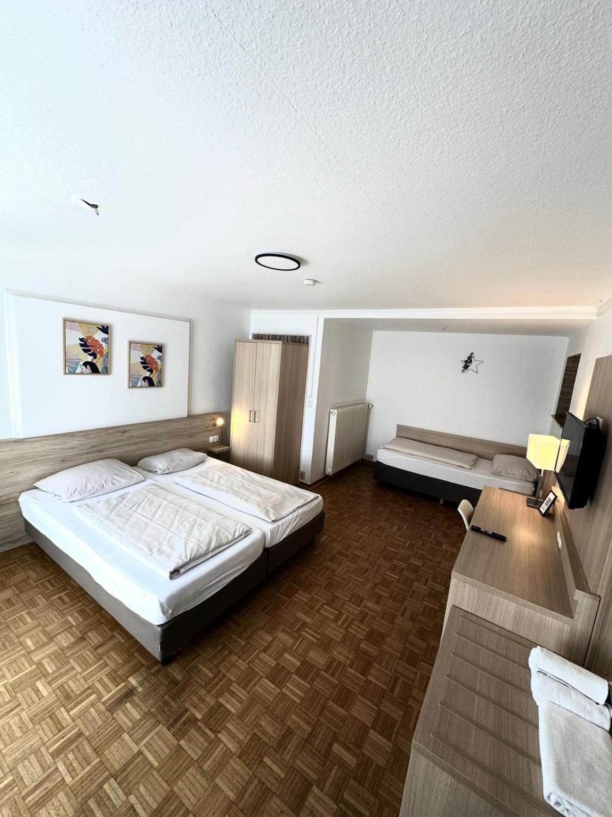 Pension Im Heidort ออยเทน ภายนอก รูปภาพ