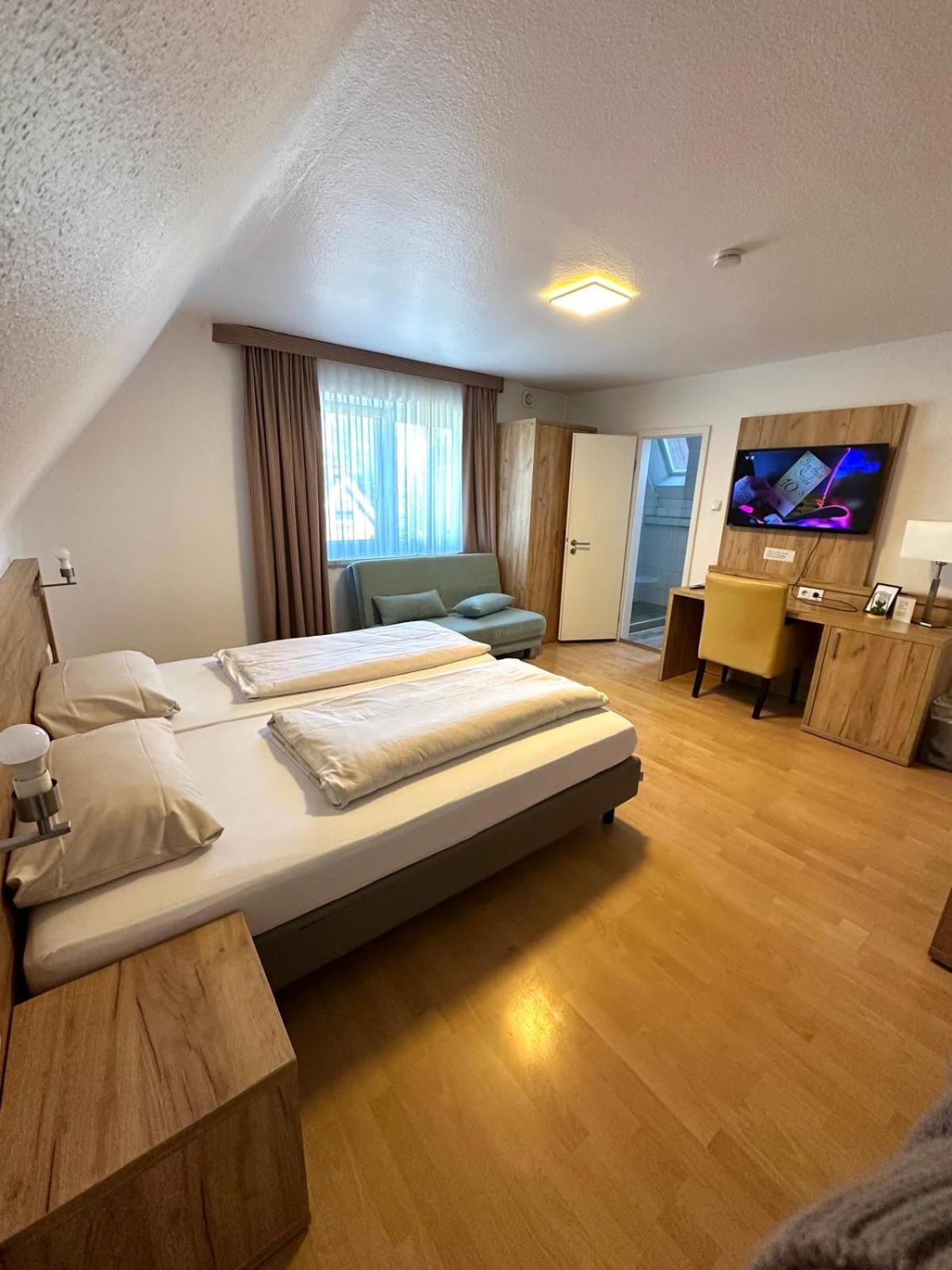 Pension Im Heidort ออยเทน ภายนอก รูปภาพ