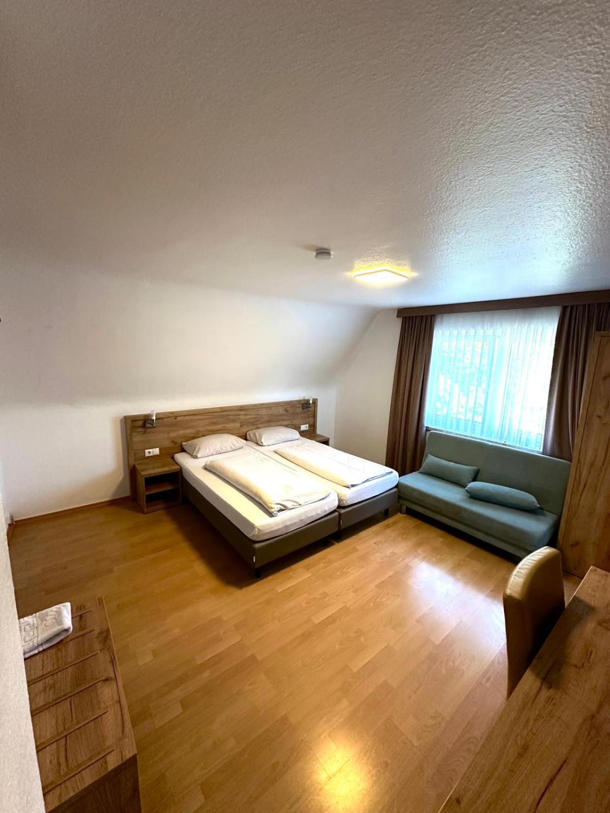 Pension Im Heidort ออยเทน ภายนอก รูปภาพ